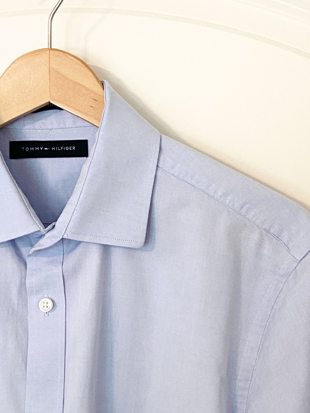 Tommy Hilfiger Slim Fit Dress Shirt Men Medium Light Blue Button Down Career